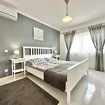 Casa Alfarroba - With Heated Indoor Pool * Algoz