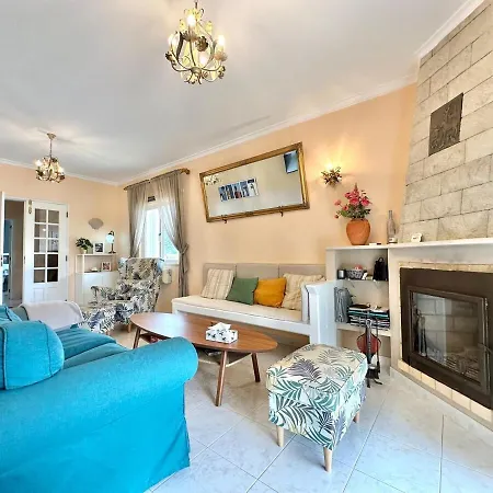 Casa Alfarroba - With Heated Indoor Pool Semesterbostad *