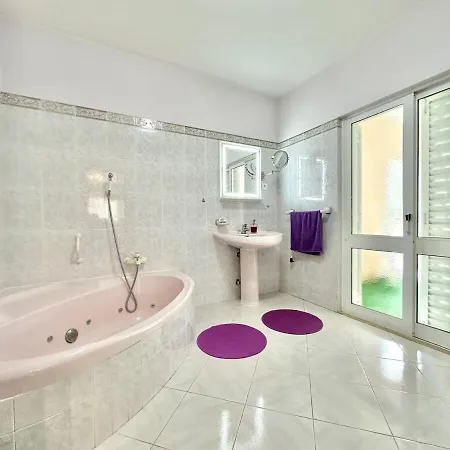 Casa Alfarroba - With Heated Indoor Pool *