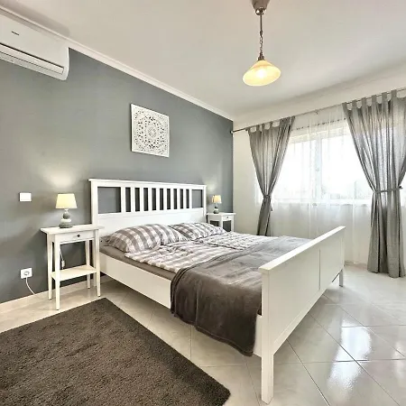 Casa Alfarroba - With Heated Indoor Pool * Algoz